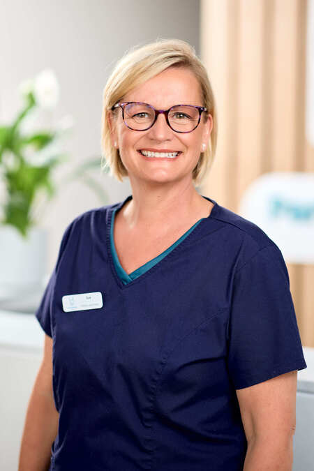 Sue - Dental Assistant